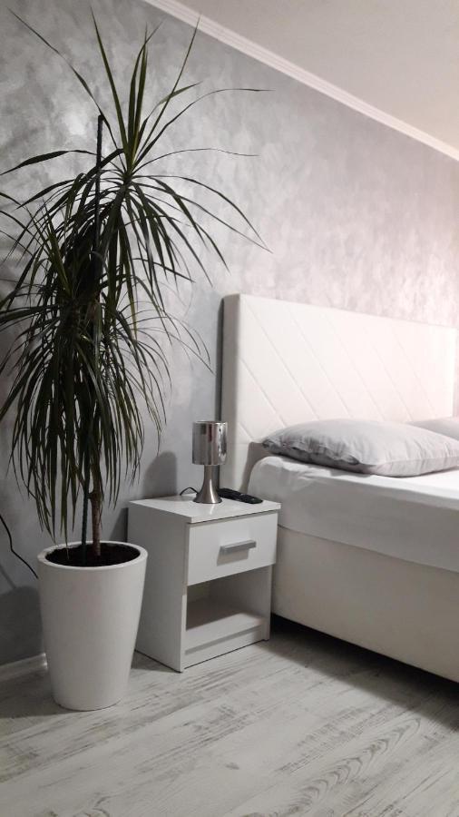 Apartmani Abbazia Баня-Лука Экстерьер фото